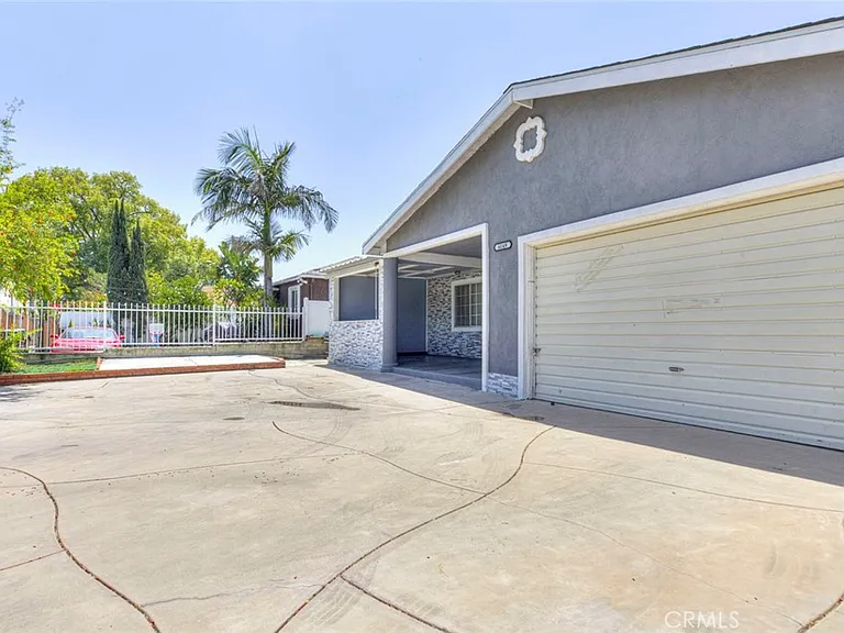 6149 Case Ave — Photo 35