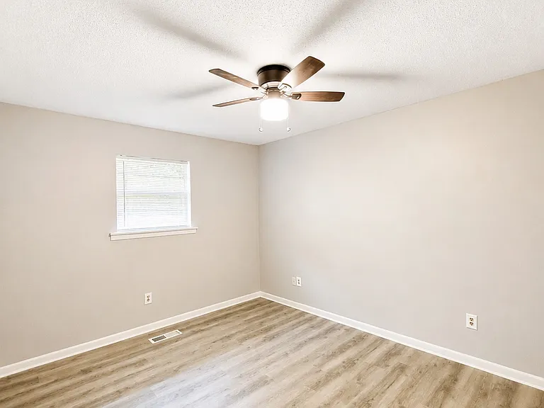 3630 Missionaire Ave — Photo 5