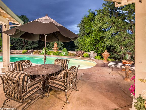 4th image of 2490 Crescent Moon Ct