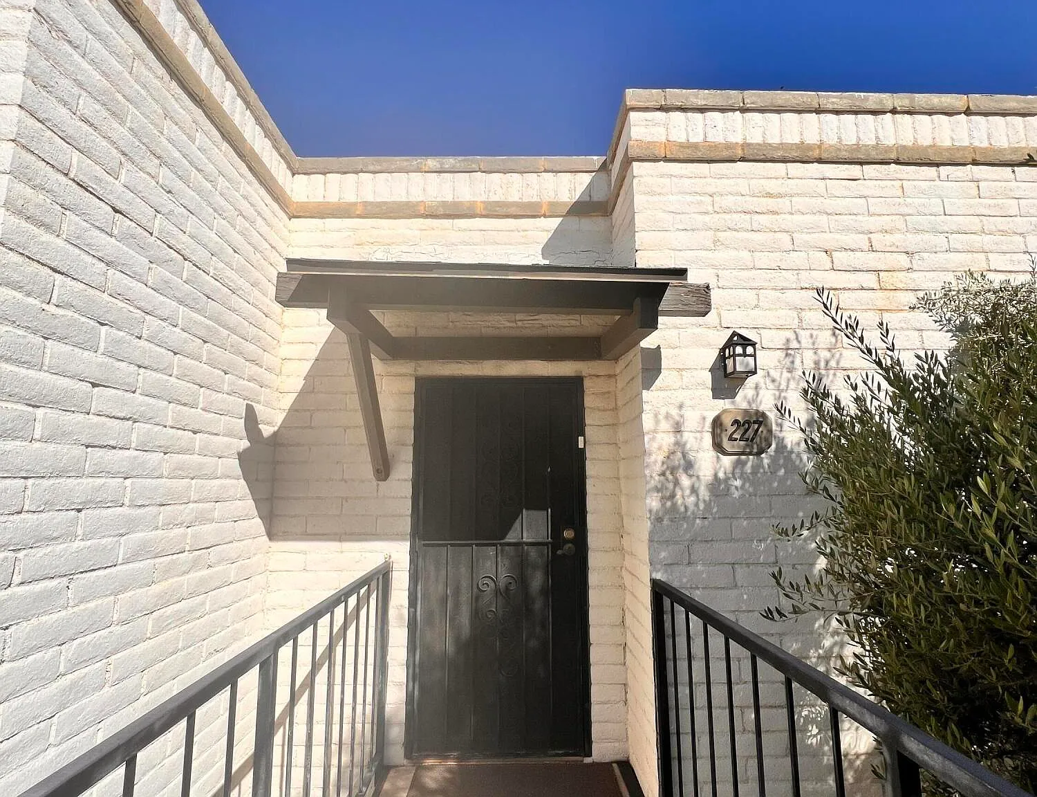 1 bed, 1.5 bath, 958 sqft, $950 — Photo 2