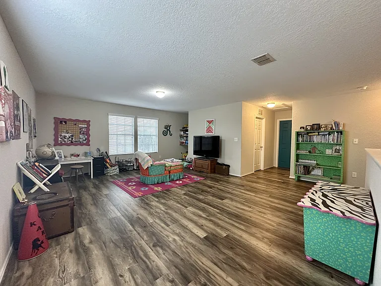 8842 Silver City — Photo 8