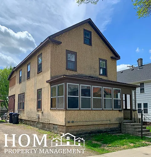 325 E Plum St Photo 1