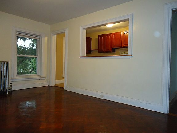 3rd image of 45 Jefferson Ave