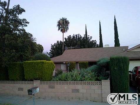 1st image of 11340 Kagel Canyon St