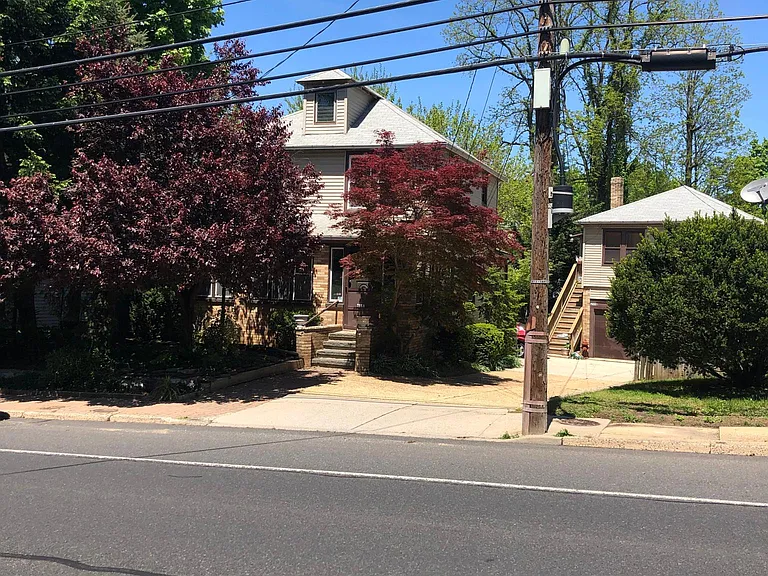 Street View- Garage Apt is in rear- it is a stand-alone house, feels very private and tranquil.