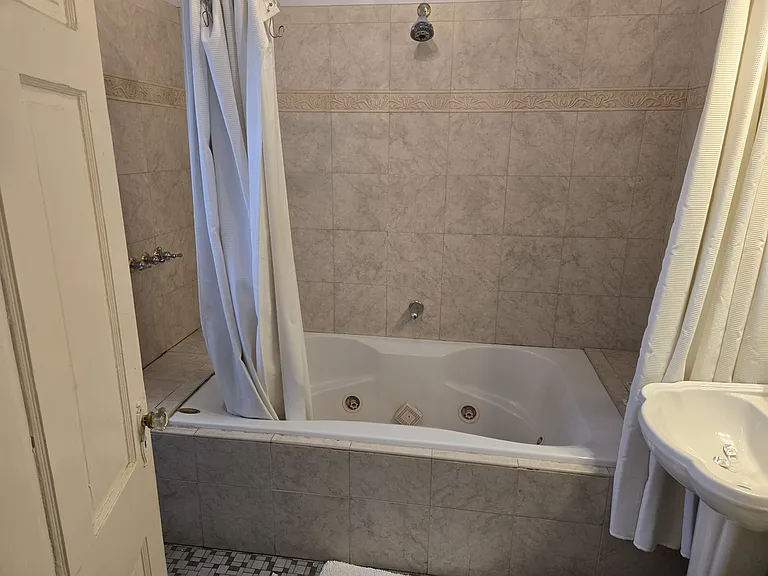2302 Esplanade Ave #A — Photo 21