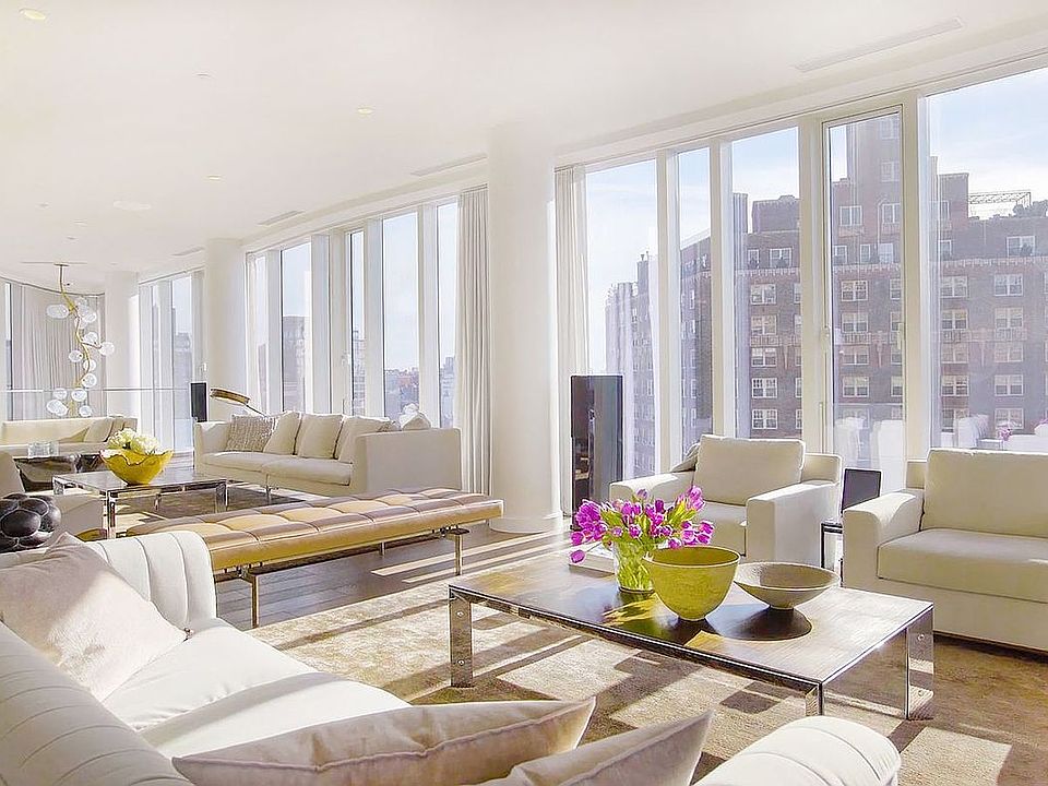 1st image of 122 Greenwich Ave #Pha