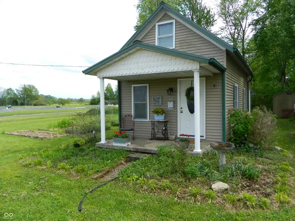 387 E Jefferson St, Scottsburg, IN 47170
