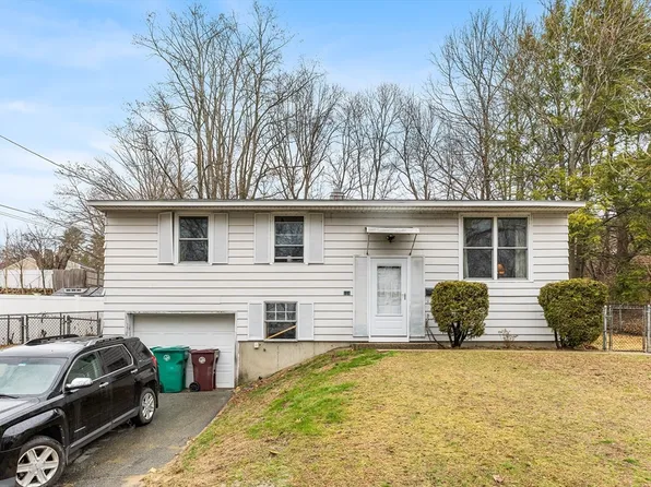 164 Bradley St, Lowell, MA 01850