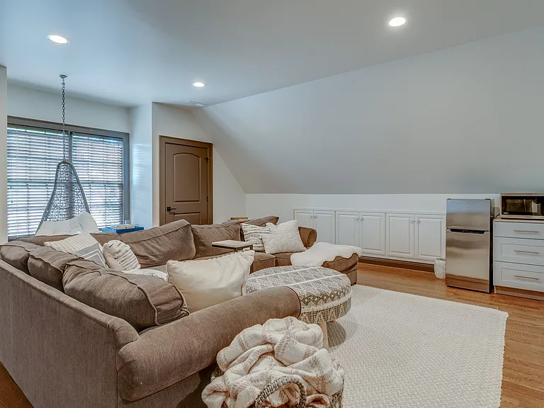 3rd bedroom or lounge bonus room, 2 large closets, built in storage cabinets, 65" wall mounted TV