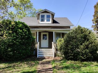 1026 Salisbury Dr, Midlothian, VA 23113