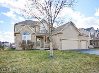 2496 Moutray Ln, North Aurora, IL 60542