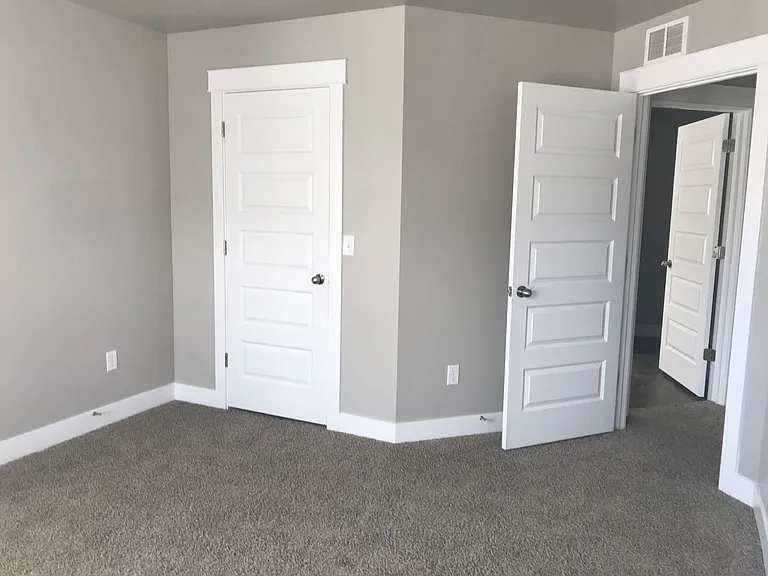 15154 S Battle Dr — Photo 24