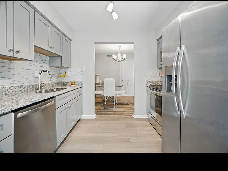 5009 Ashforth Ct — Photo 1