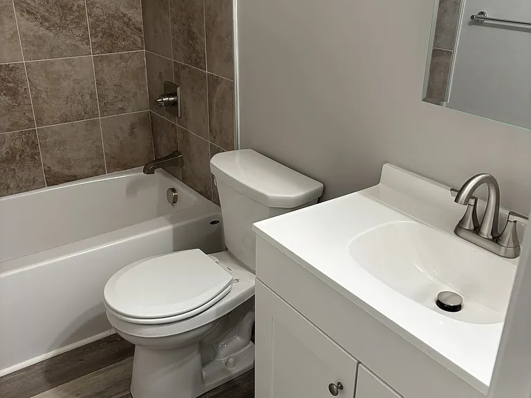 505 Epsom Rd #1D — Photo 8