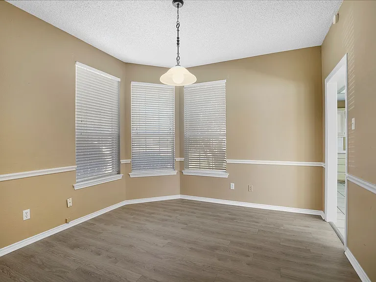 3040 Flamingo Cir — Photo 4