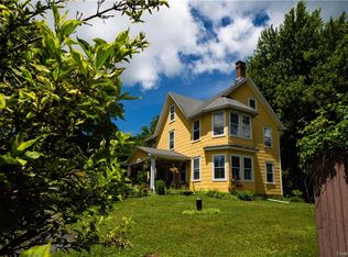 38 River Rd, Barryville, NY 12719