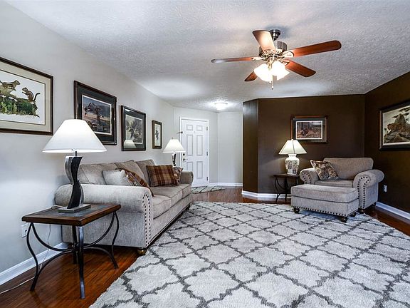 3rd image of 1396 Taramore Dr #16-203