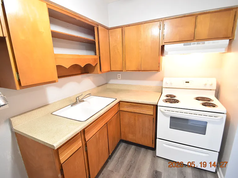 302 Danube Ave #5 — Photo 7