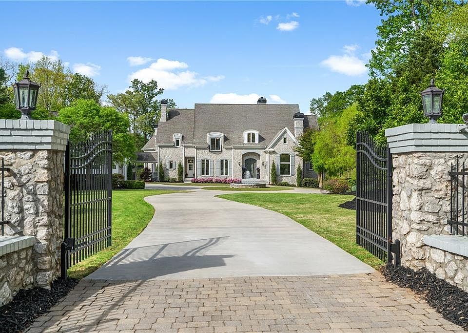 1st image of 515 Tullamore Way