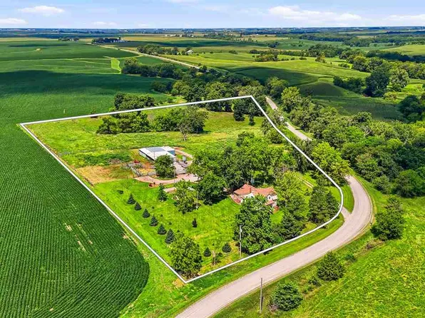 2955 245th St, Ainsworth, IA 52201