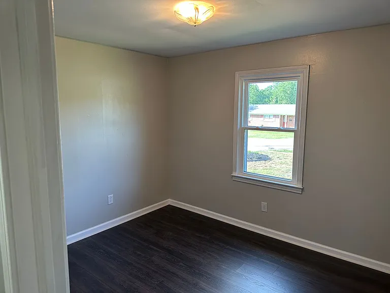 1116 Cornelia Cir — Photo 15