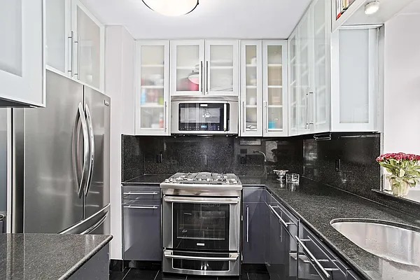 Sold by Compass | media 31