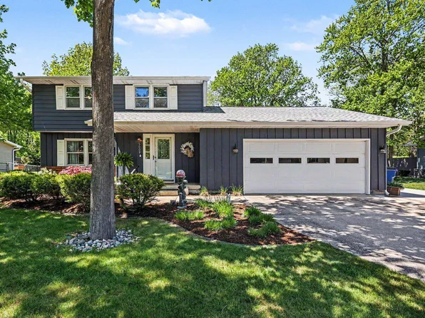 5009 Foster Rd, Midland, MI 48642