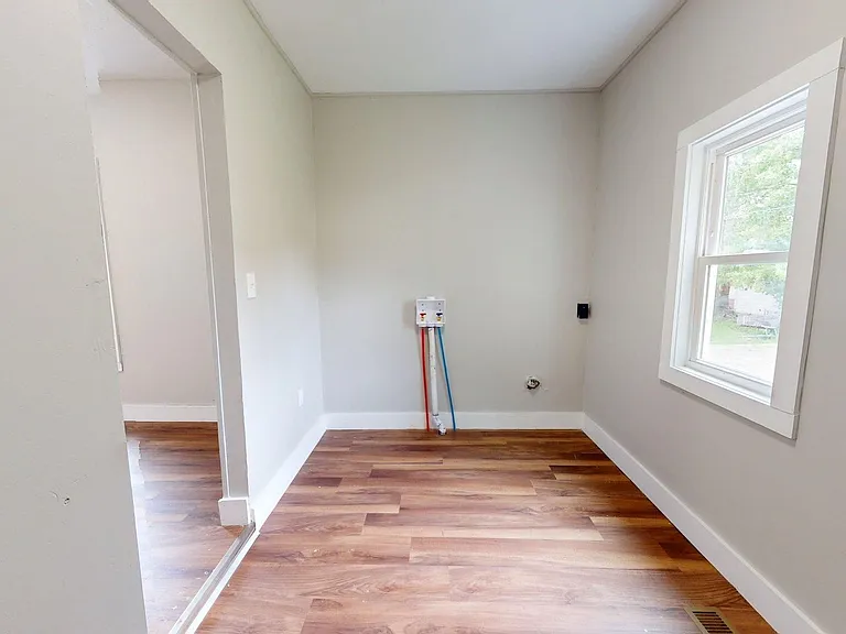 2027 W 105th St — Photo 20