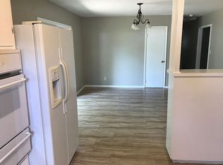807 N 11th St, Rogers, AR 72756