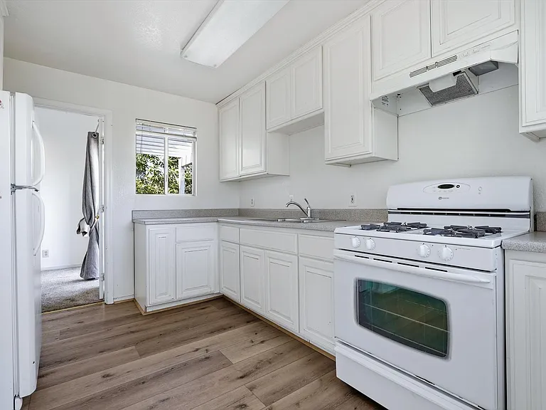 124 Stenner St #B — Photo 4