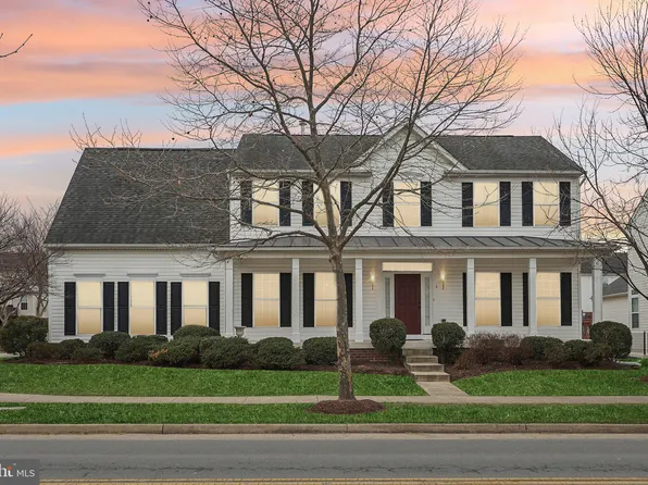 6 Spring Farm Dr, Lovettsville, VA 20180