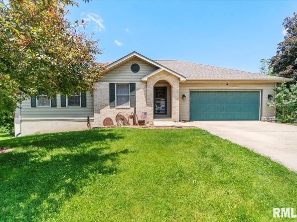 15 Belridge Dr, Sherman, IL 62684