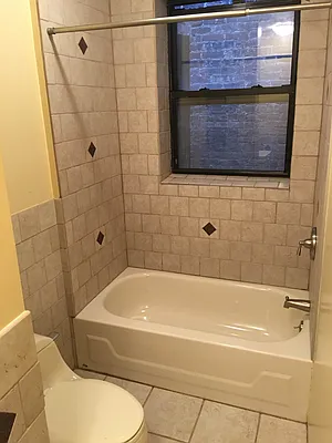 Rented by Manhattan Apartment Organization | media 4