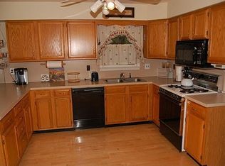 14 Autumn Ridge Dr, Glassboro, NJ 08028