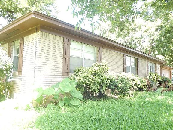 2nd image of 706 Greenwood Dr