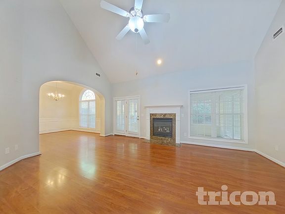 2nd image of 3050 Lost Cabin Pl