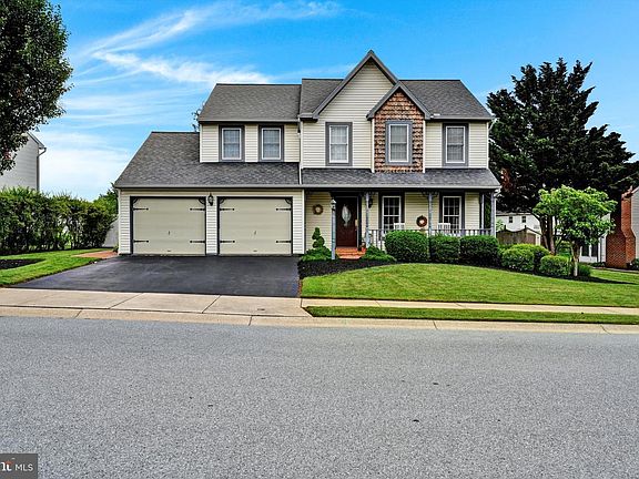 2nd image of 16 Jason Ave