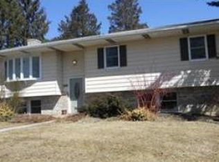 6361 Meadowview Rd, Germansville, PA 18053