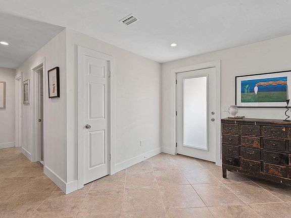 5th image of 1550 Jamaica Ct