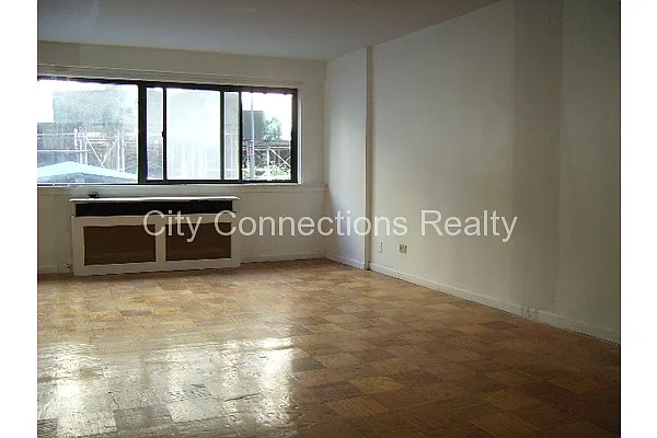 Rented by City Connections Realty | media 6