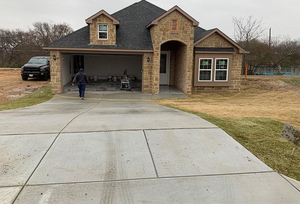 2nd image of 2612 Gould Ave