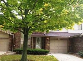 18625 Golfview Dr, Hazel Crest, IL 60429