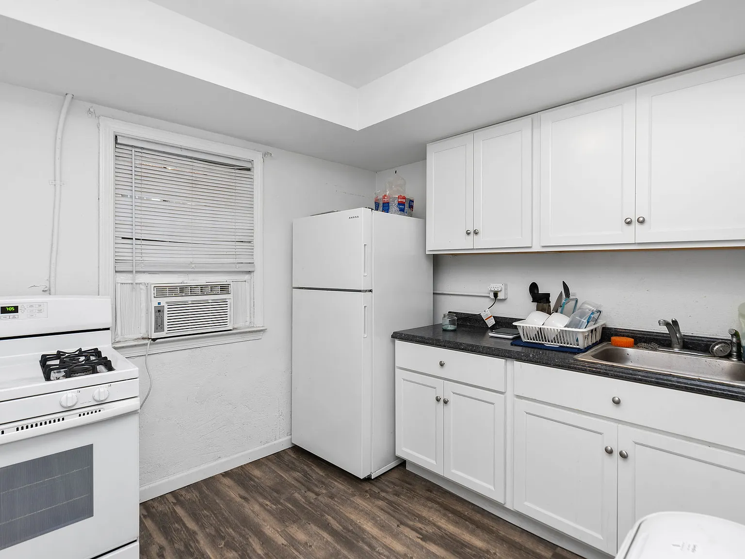 2 bed, 625 sqft, $2,950 — Photo 3