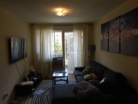 Rented by 18 REALTY | media 38