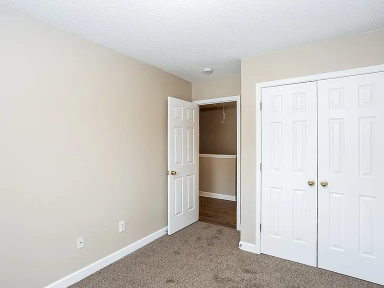 1028 Jordans Pond Ln — Photo 14
