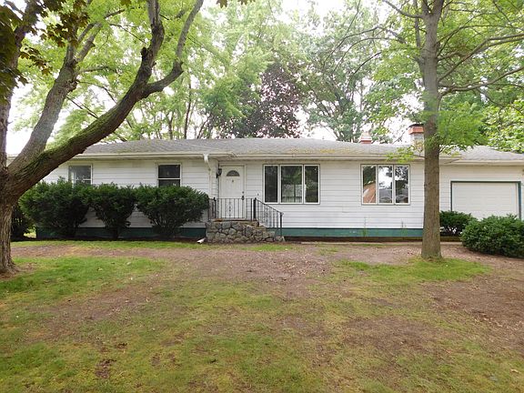 2nd image of 3401 Cedar Ln