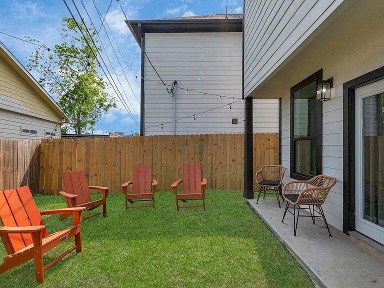 3127 Bolt St — Photo 33