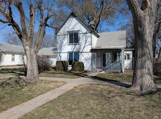 510 E 2nd St, Newton, KS 67114