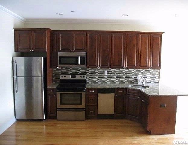 2nd image of 289 Post Ave APT 207